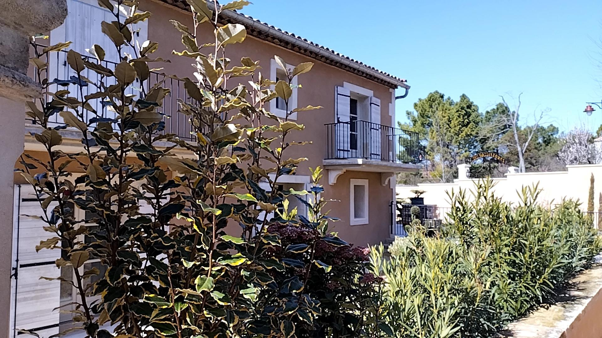 Les Huguets un gîte de charme pour 8 personnes au coeur du Luberon (Provence) 